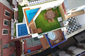 Casa con piscina junto catedral de sevilla, Seville
